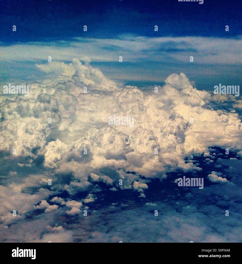 Mucchio di nuvole - Immagine stock catturata con smartphone
