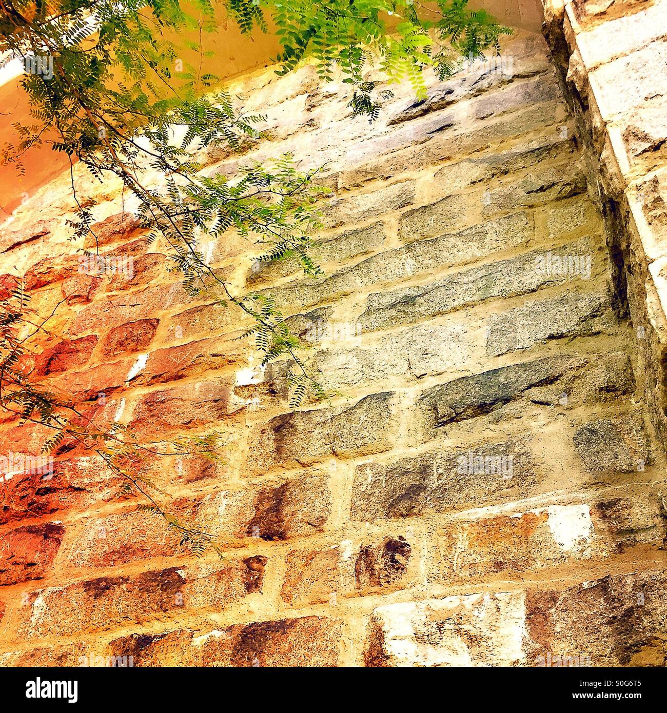 Viadotto muro di pietra - Immagine stock catturata con smartphone