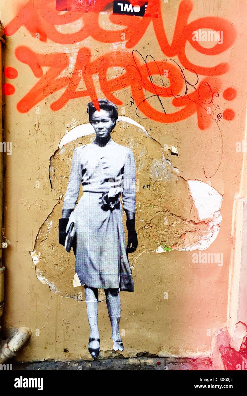 Graffiti raffiguranti un immagine retrò di un Africano donna americana negli anni quaranta costumi - Immagine stock catturata con smartphone