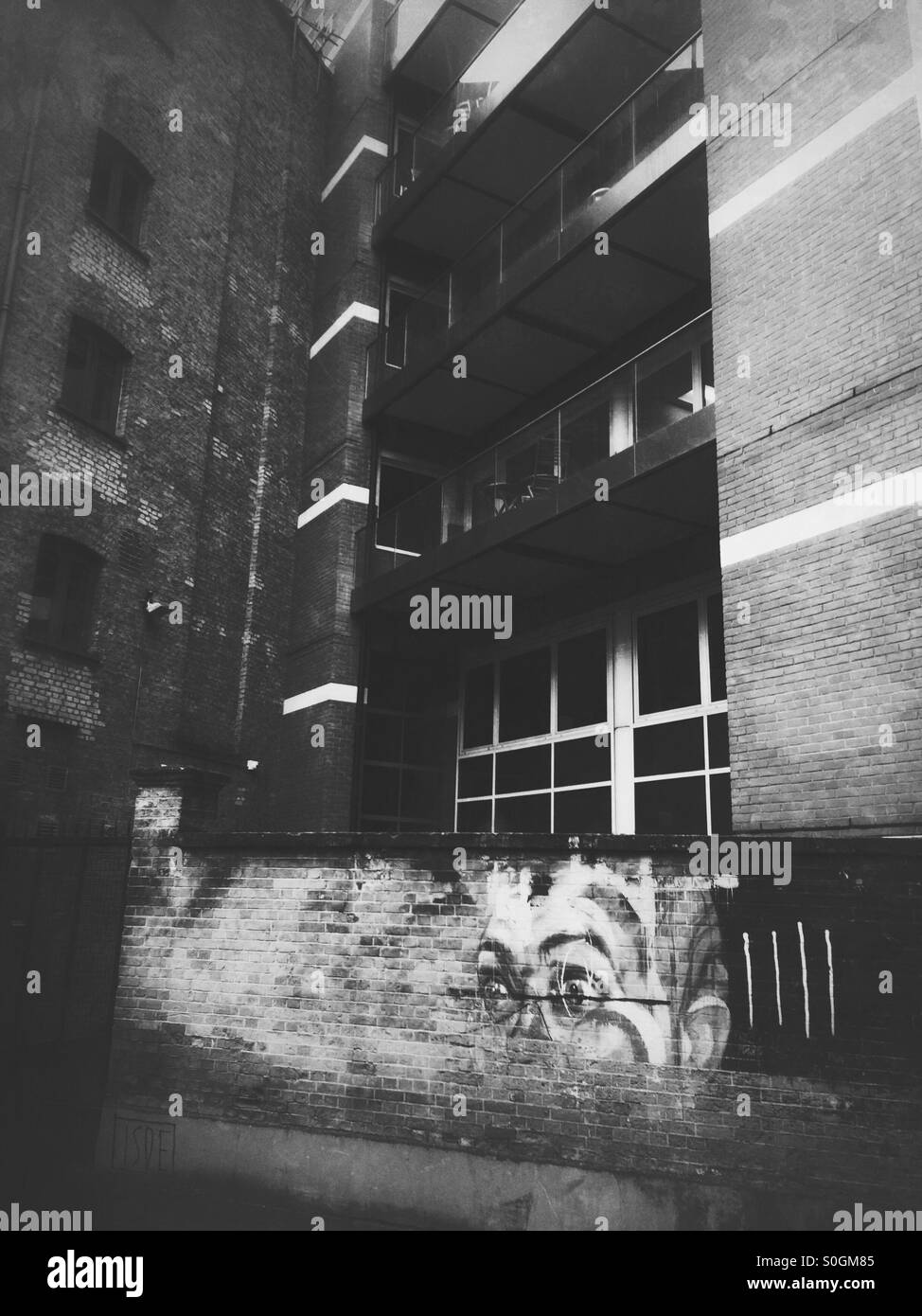 Urban graffiti, Londra, Inghilterra - Immagine stock catturata con smartphone