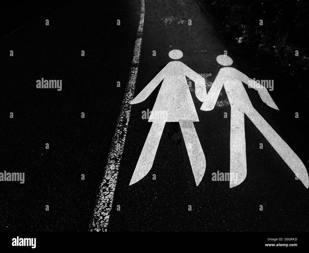 Passaggio pedonale, Herdecke vicino a Hagen, Renania settentrionale-Vestfalia (Germania). - Immagine stock catturata con smartphone