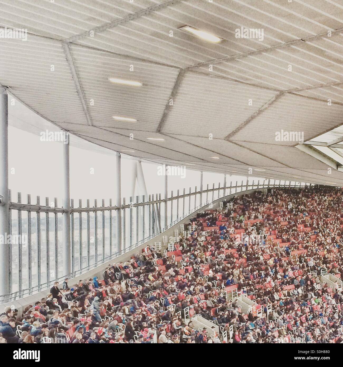 Il stadio Emirates dell'Arsenal Football Club - Immagine stock catturata con smartphone