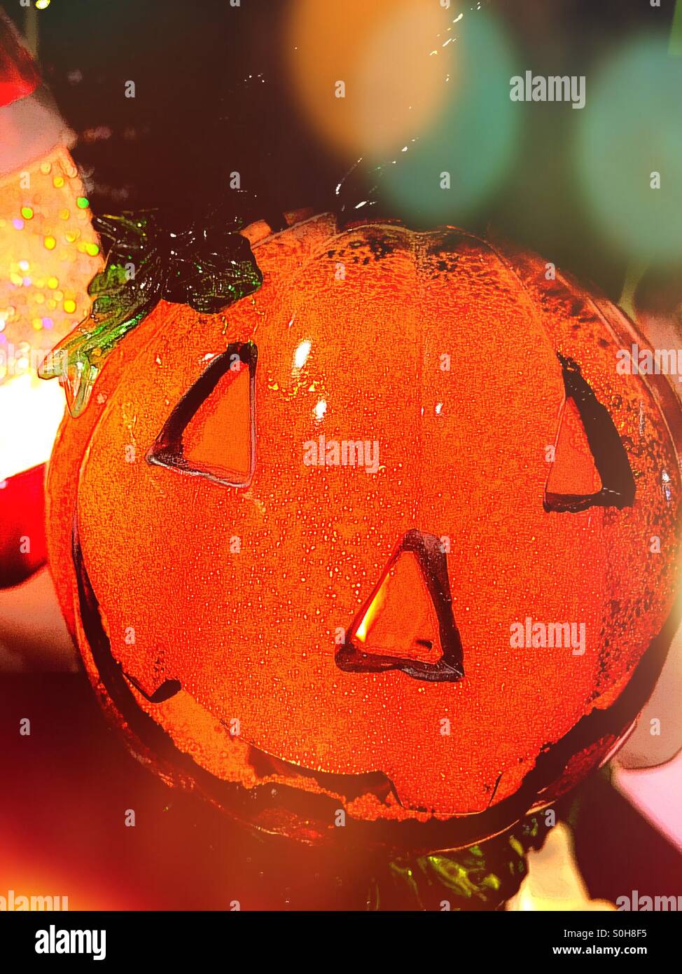 Halloween jack-o-lantern - Immagine stock catturata con smartphone