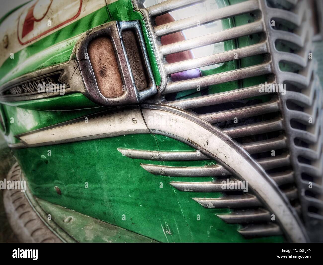 Vintage Bumper Car - Immagine stock catturata con smartphone