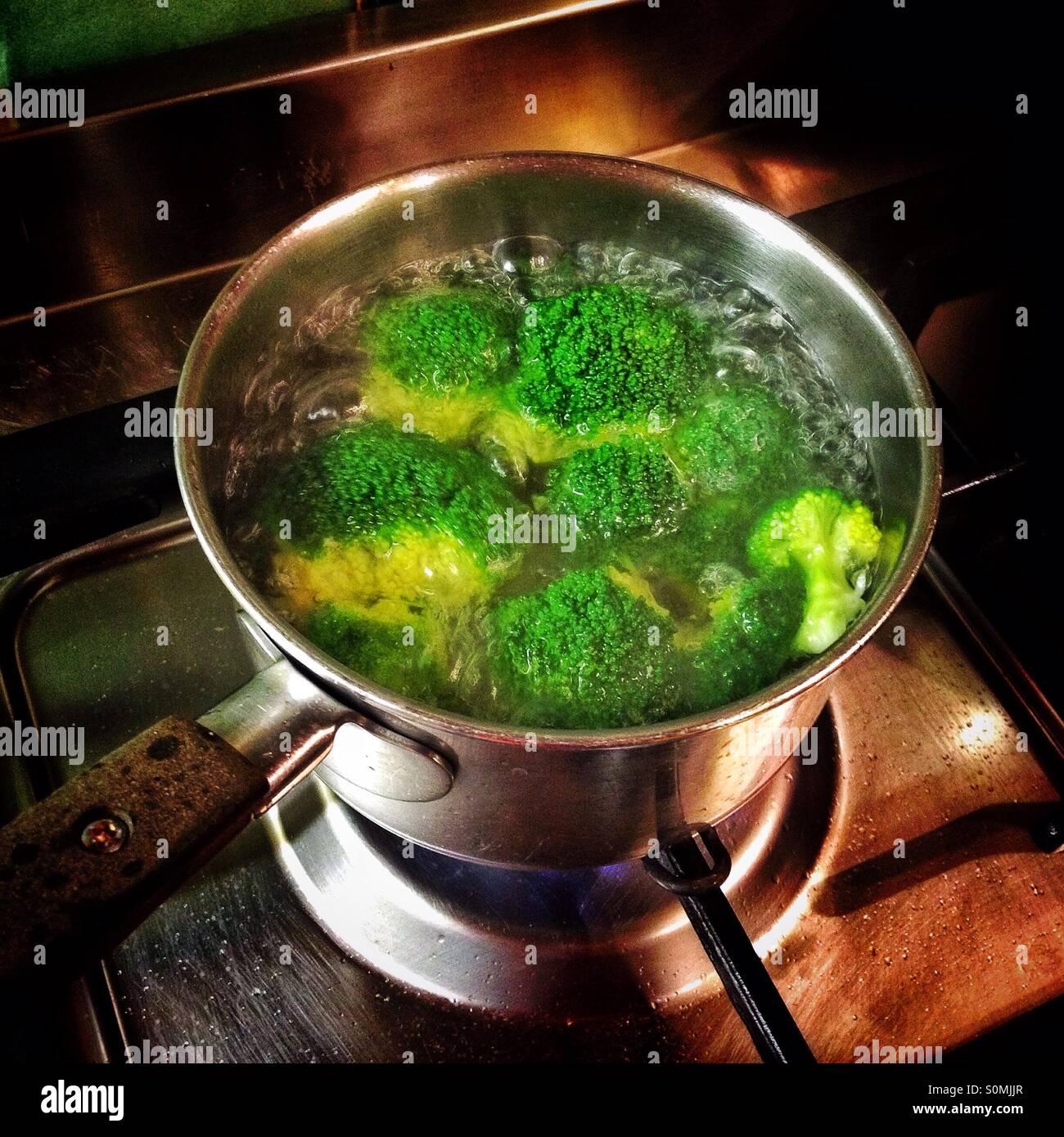 Broccoli per la cottura - Immagine stock catturata con smartphone