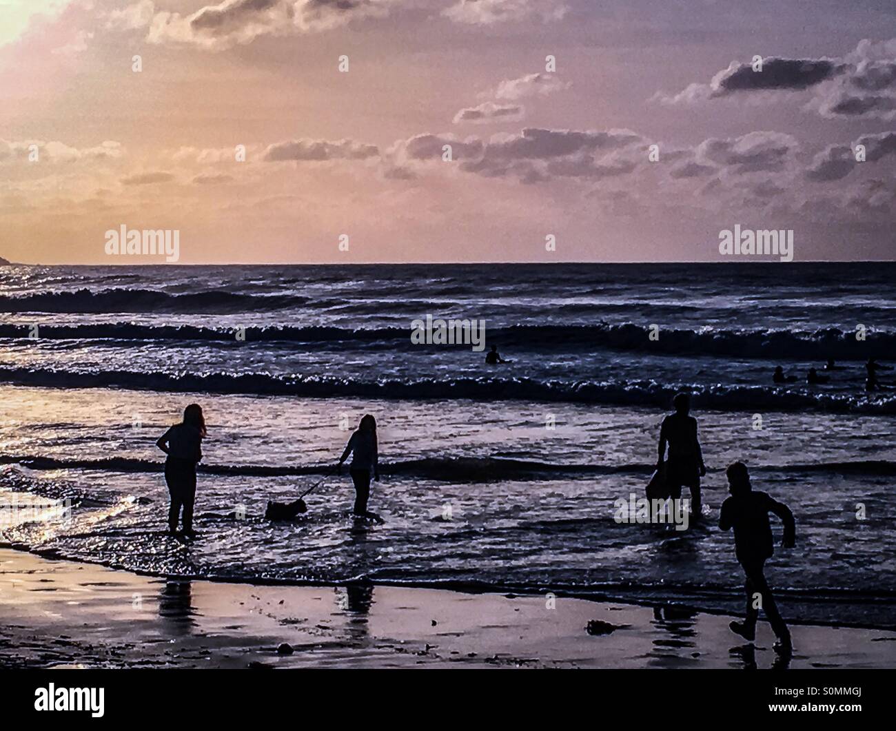 Silhouette di surf Foto Stock
