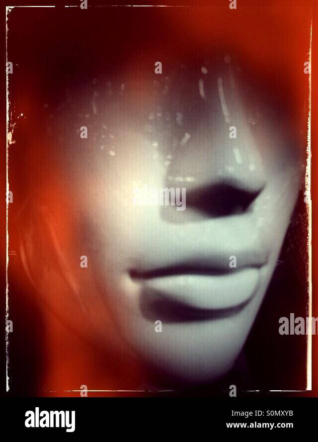 Faccia del manichino - Immagine stock catturata con smartphone