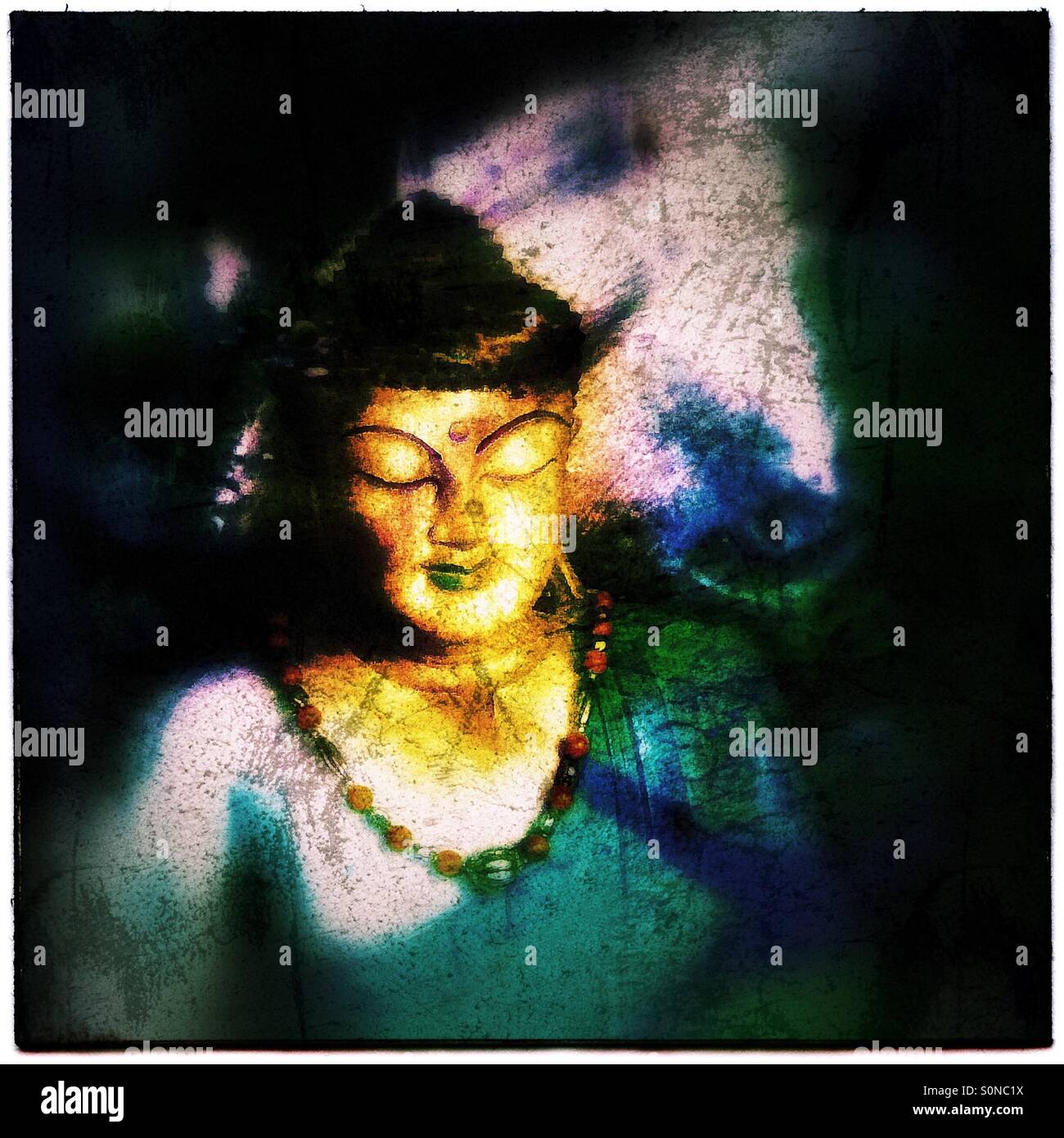 Serenità d'oro - Immagine stock catturata con smartphone