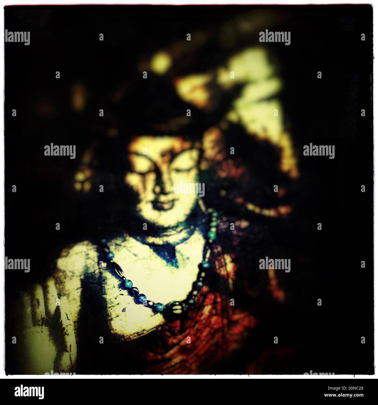 Mano e perline - Immagine stock catturata con smartphone