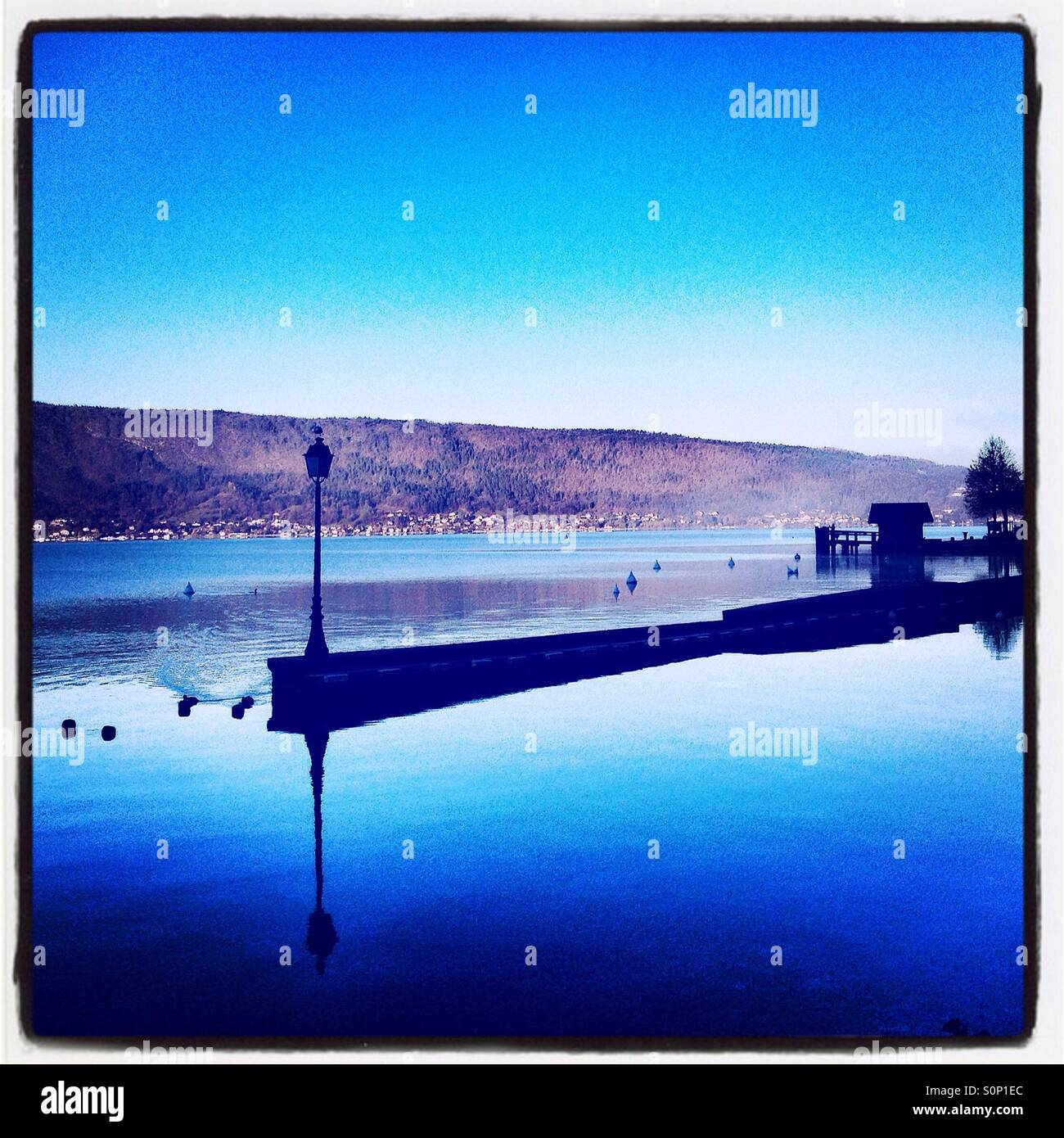 Il lago di Annecy, Menthon Saint Bernard Foto Stock