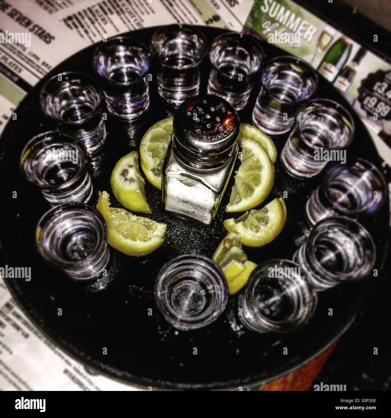 Tequila scatti a un pub Foto Stock