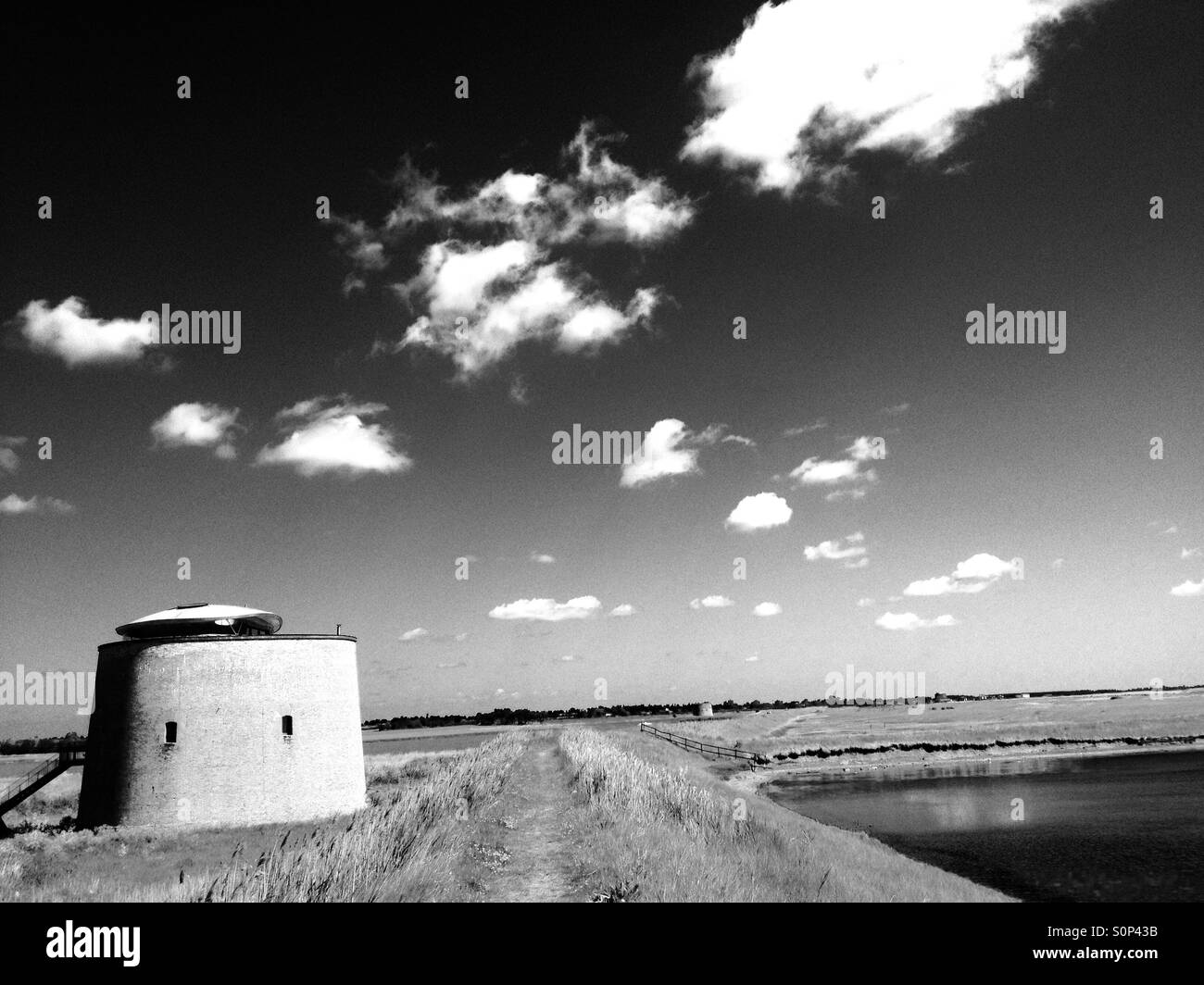 Martello Tower Y Bawdsey Suffolk in Inghilterra - Immagine stock catturata con smartphone