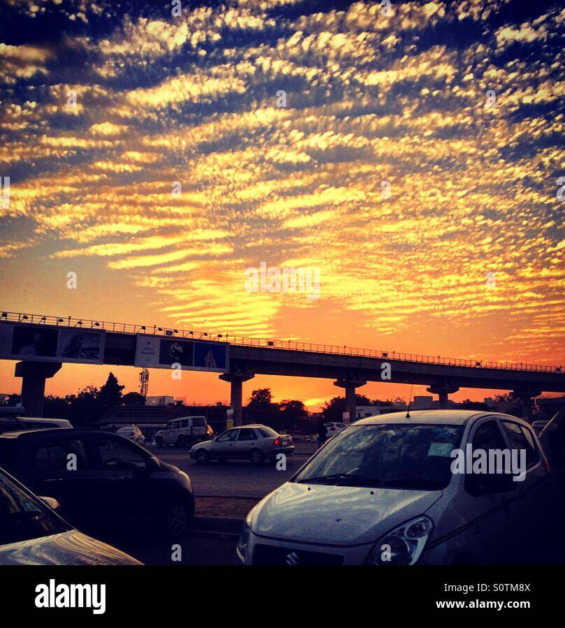 Tramonto a Gurgaon, Haryana, India Foto Stock