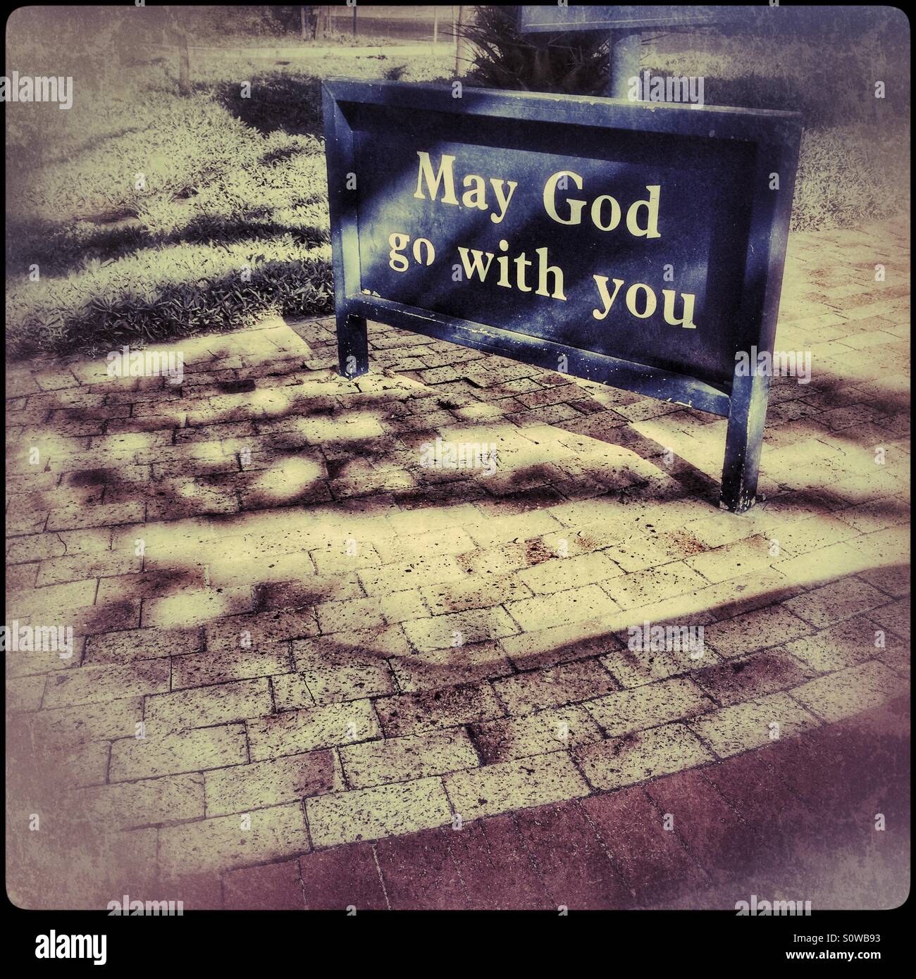 " Dio andare con voi segno ad uscire dall'area dell'ospedale. - Immagine stock catturata con smartphone