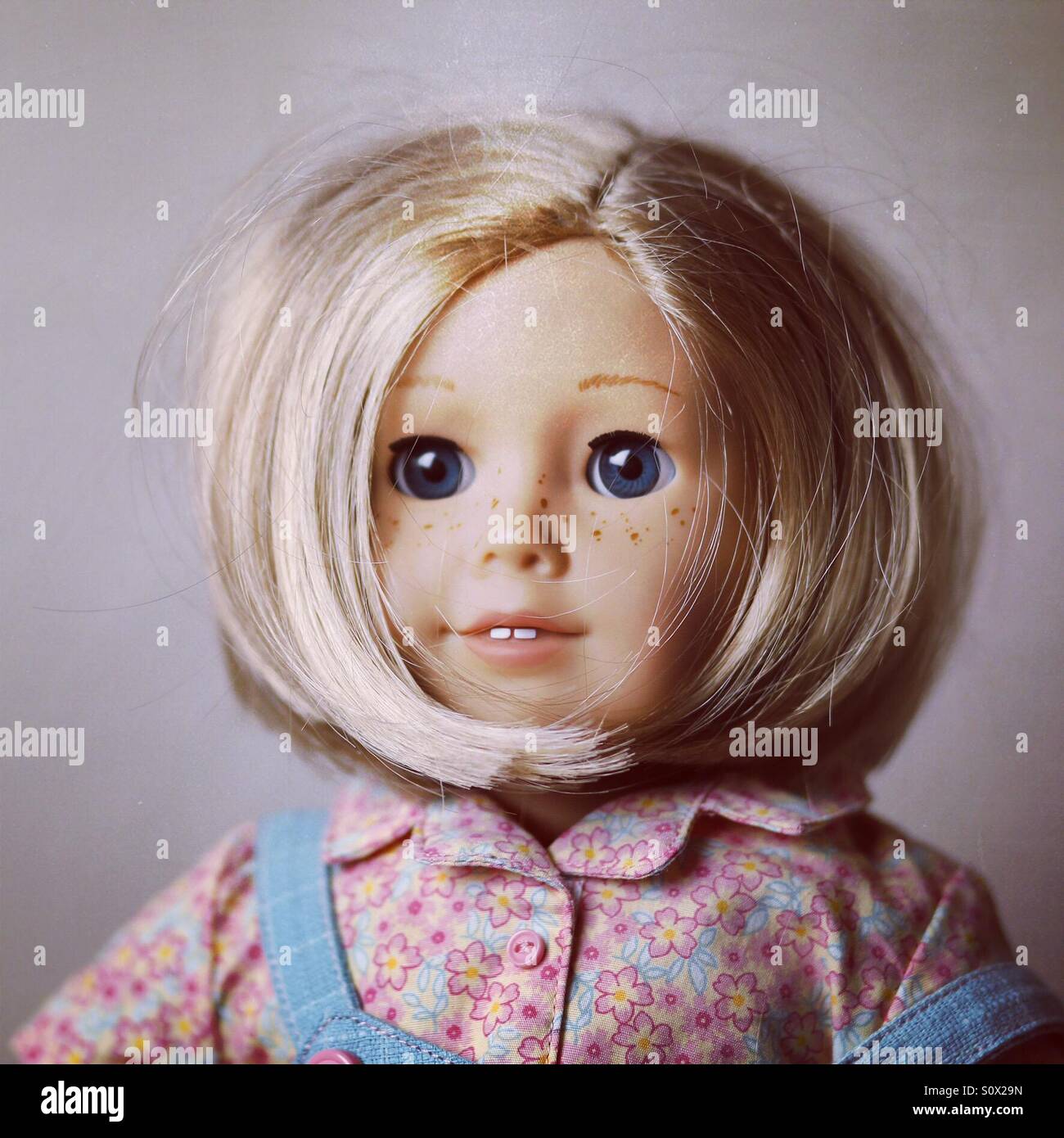 Una bambola è visto a Londra Foto Stock