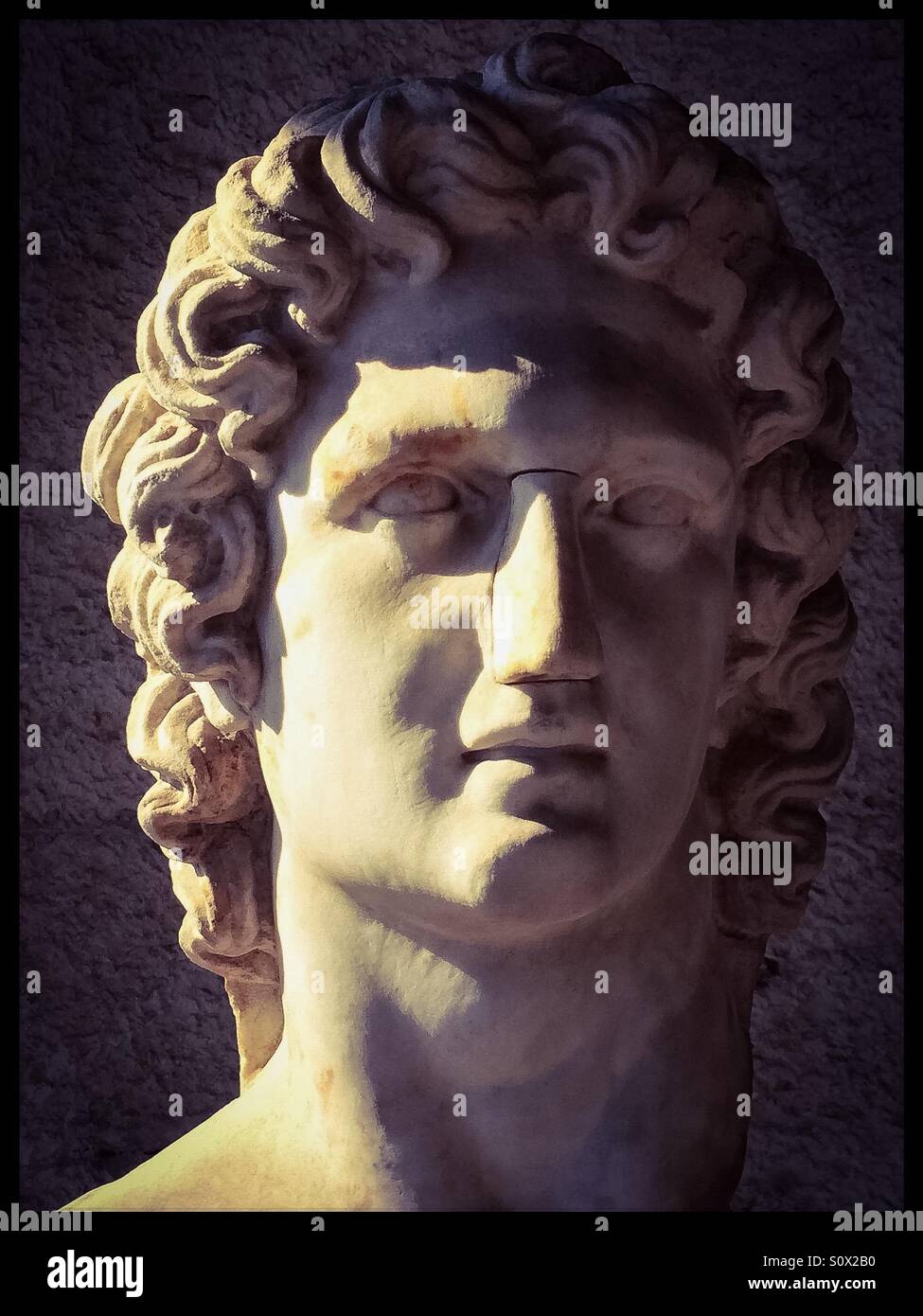 Helios, il dio del sole e la luce del sole. - Immagine stock catturata con smartphone