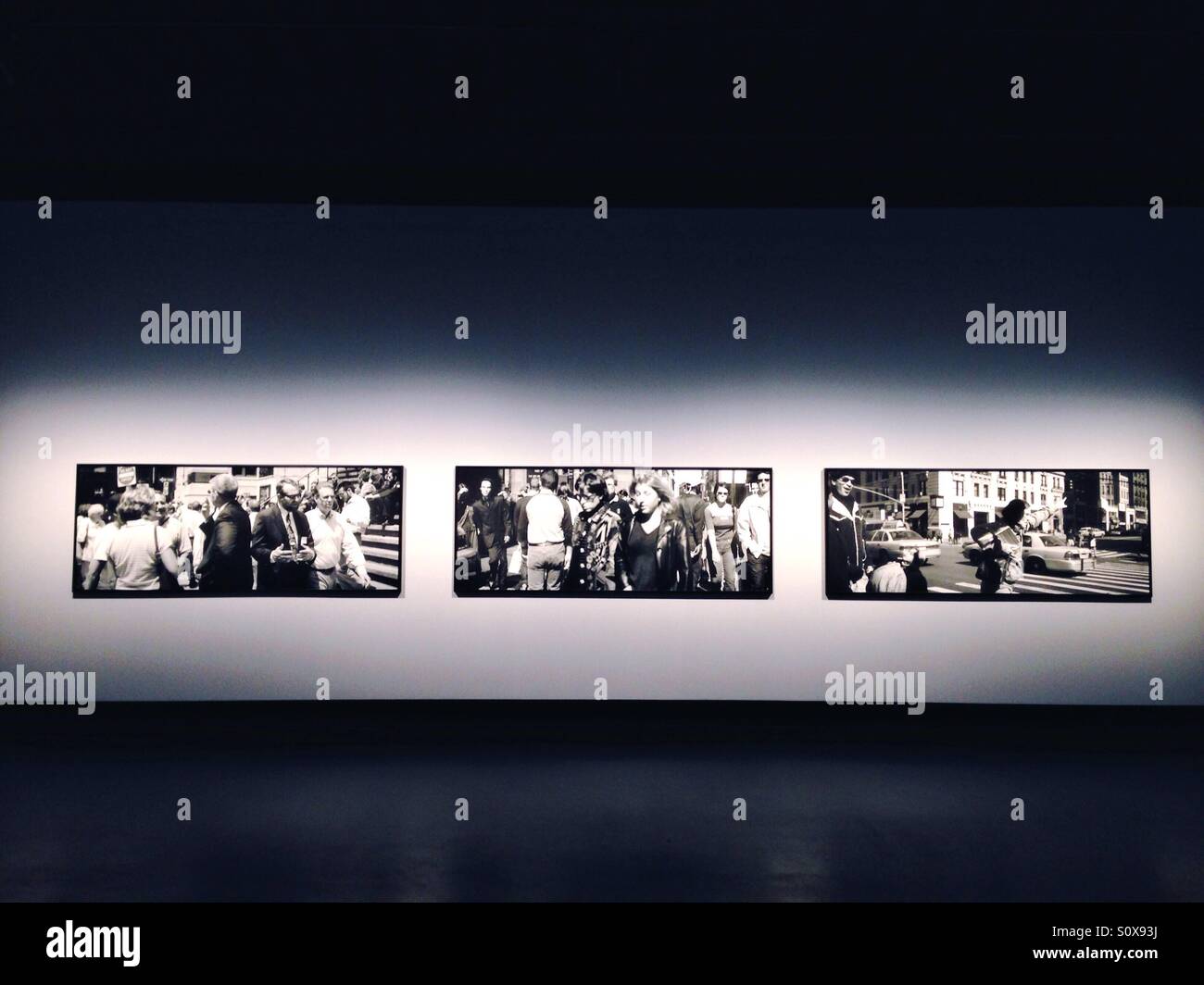 Tre fotografie di NYC da Stephen Shore a Shore retrospettiva in C/O galleria a Berlino, Germania Foto Stock