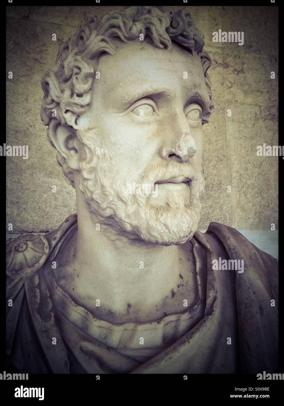 Busto di imperatore romano Antonino Pio. Antica Agora Atene Grecia Foto Stock