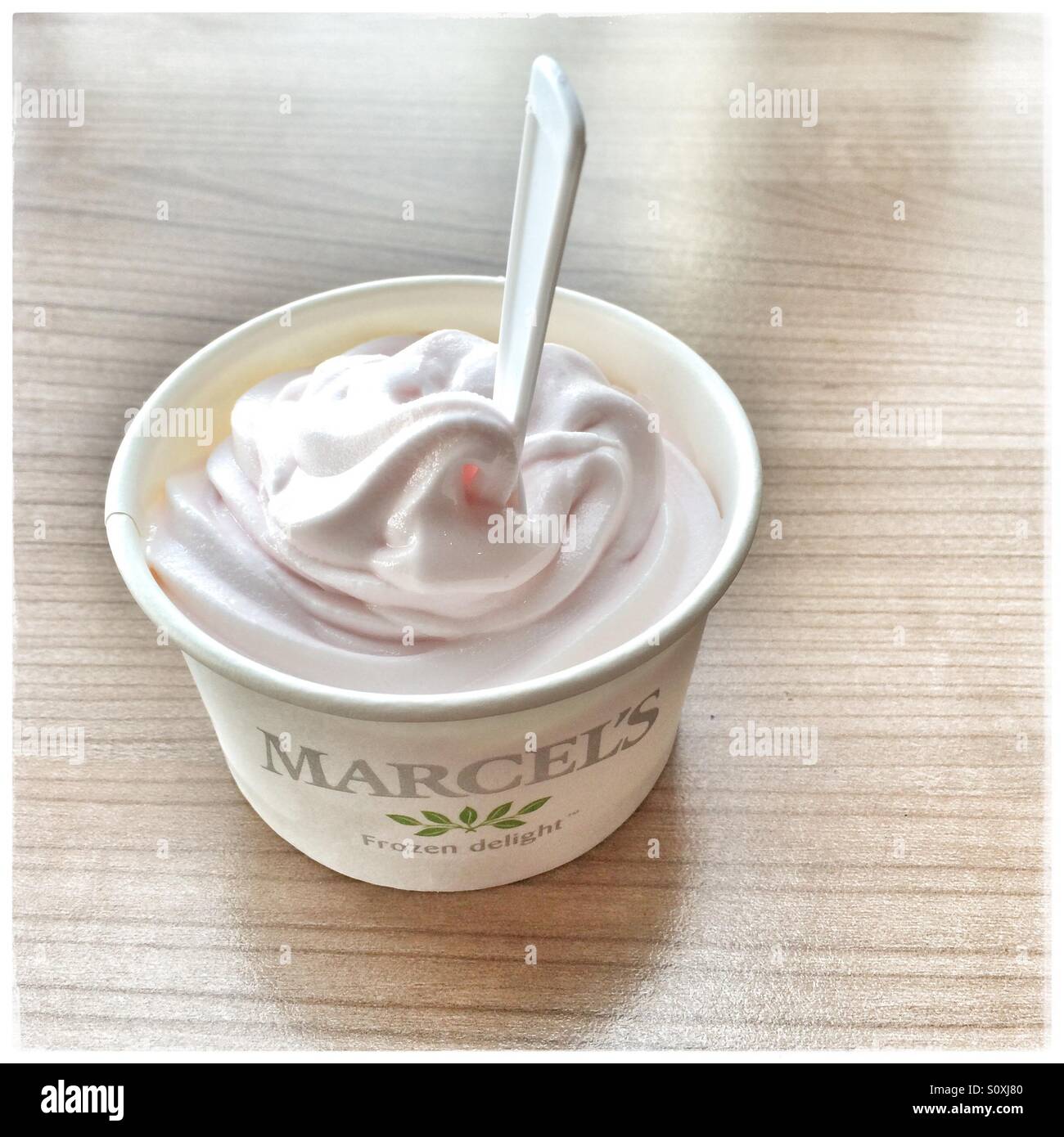 Vasca di frozen yogurt. Foto Stock