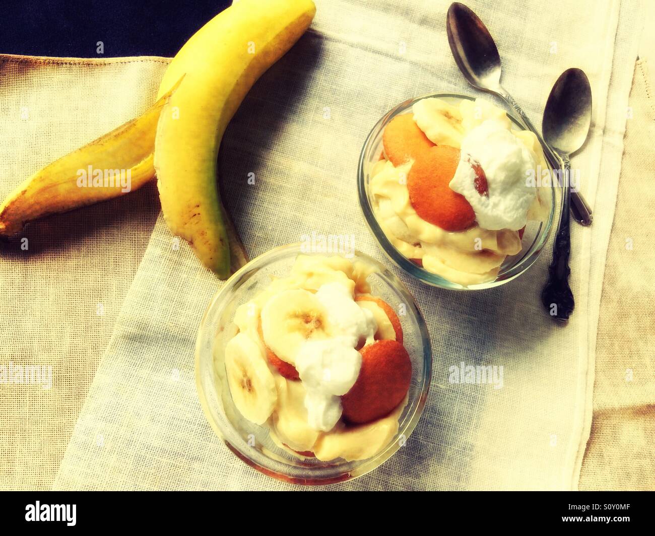 Budino di banane singole porzioni Foto Stock