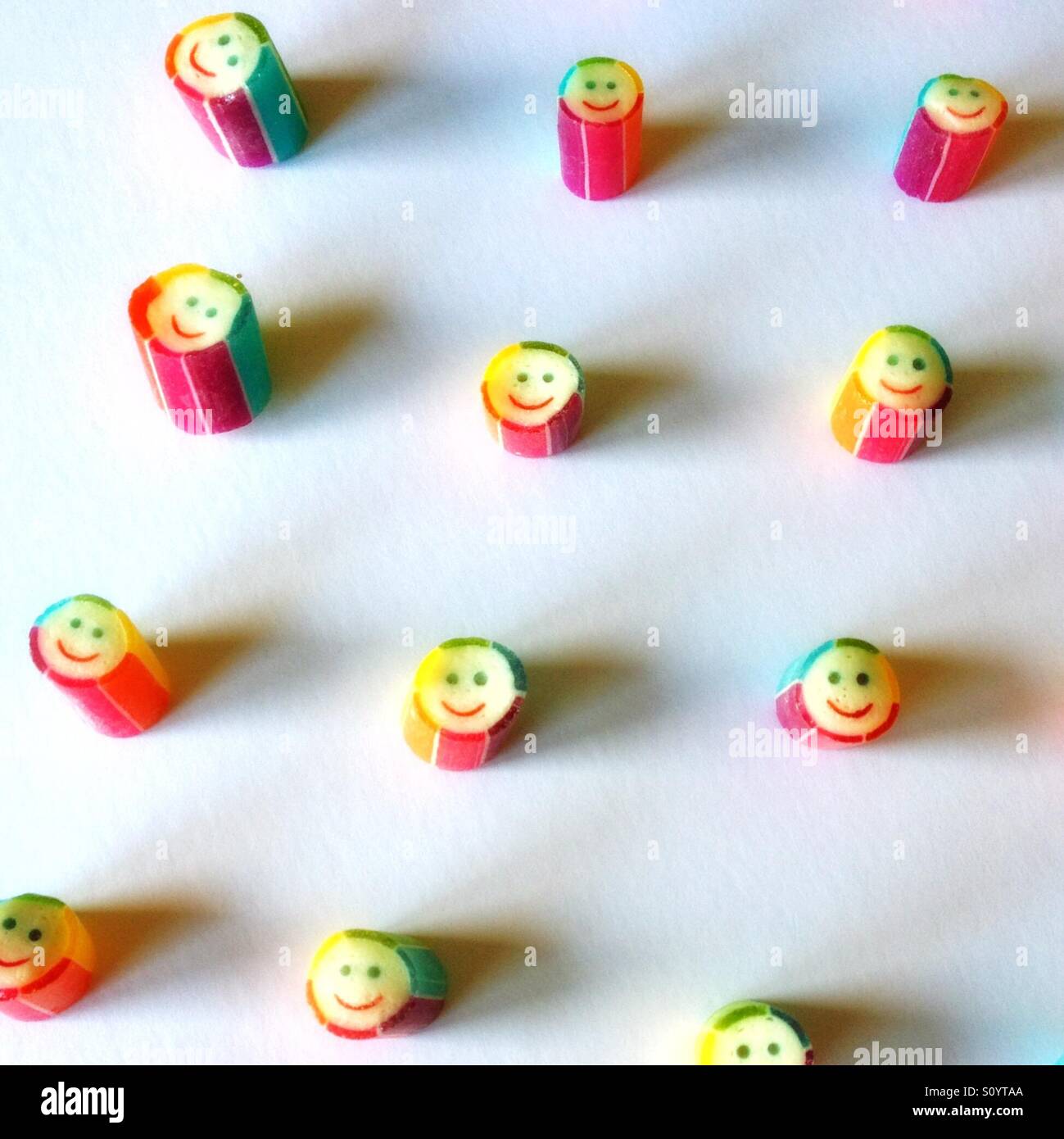 Volti sorridenti - Immagine stock catturata con smartphone