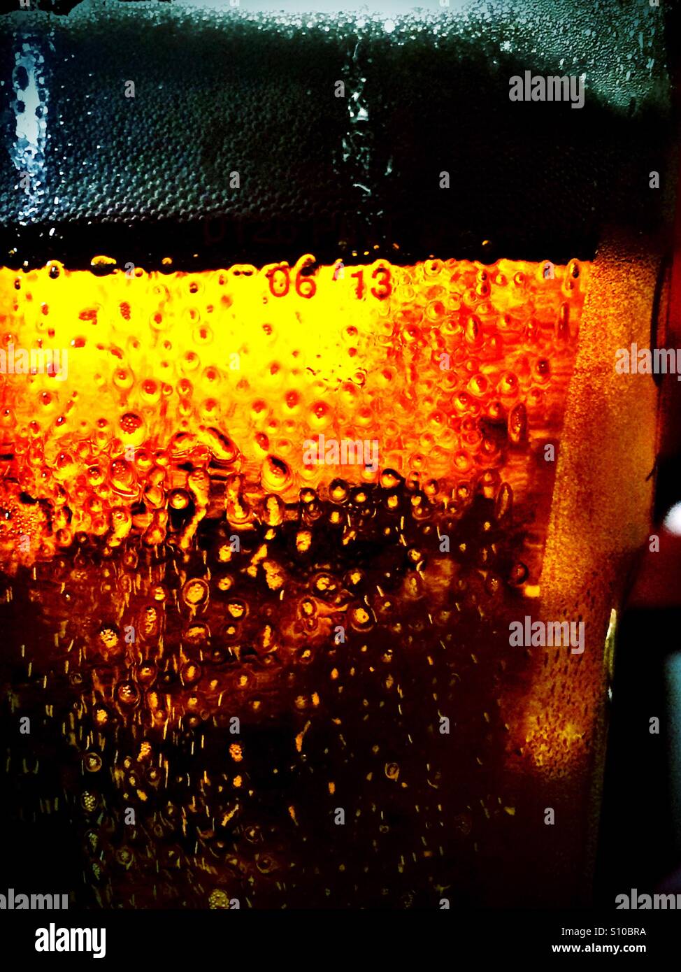 Refrigerate birra lager - Immagine stock catturata con smartphone