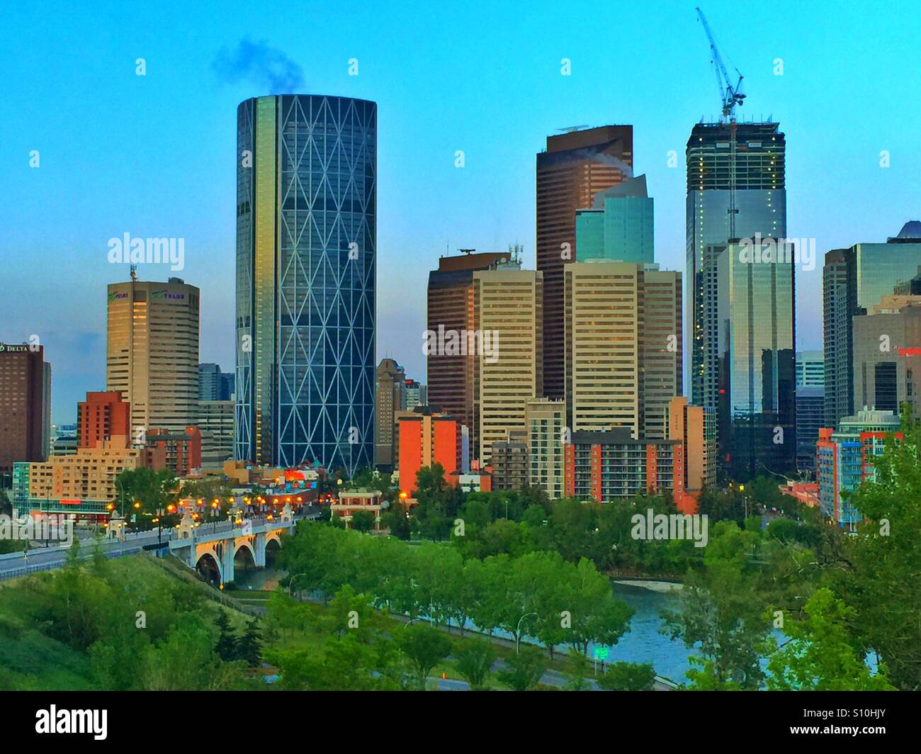 Centro di Calgary e centro Street Bridge - Immagine stock catturata con smartphone