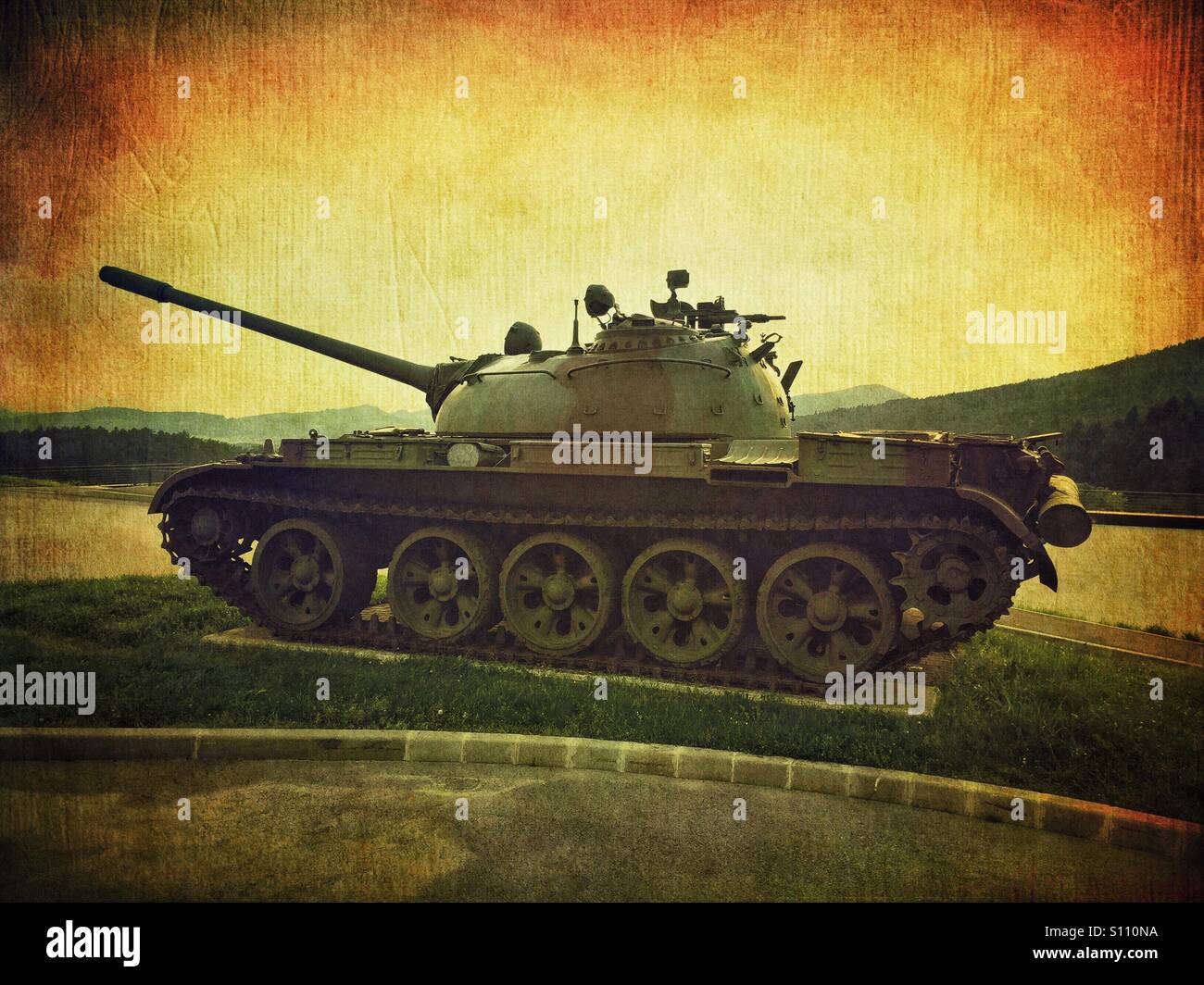 T-55 serbatoio sul display in Parco di storia militare in Pivka, Slovenia Foto Stock