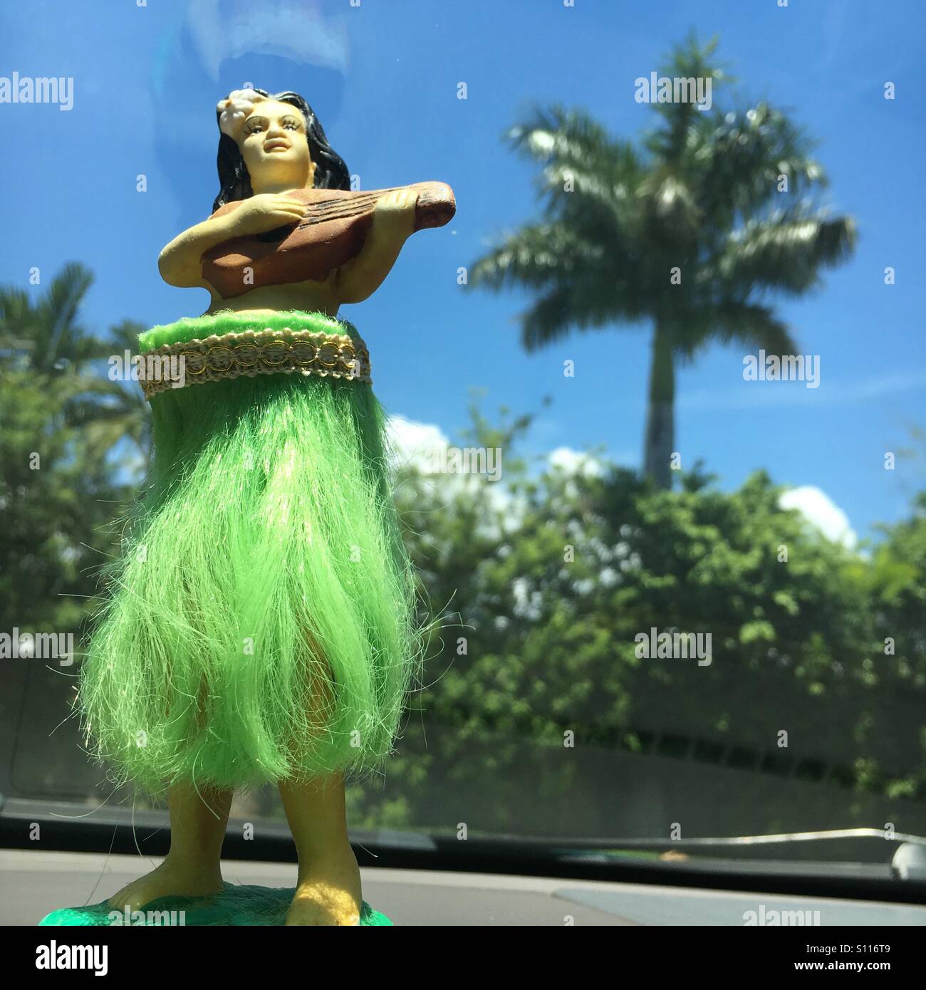 Cruscotto di automobile hula girl Foto Stock