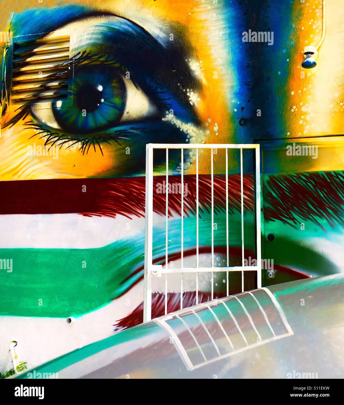 Murale di occhio - Immagine stock catturata con smartphone