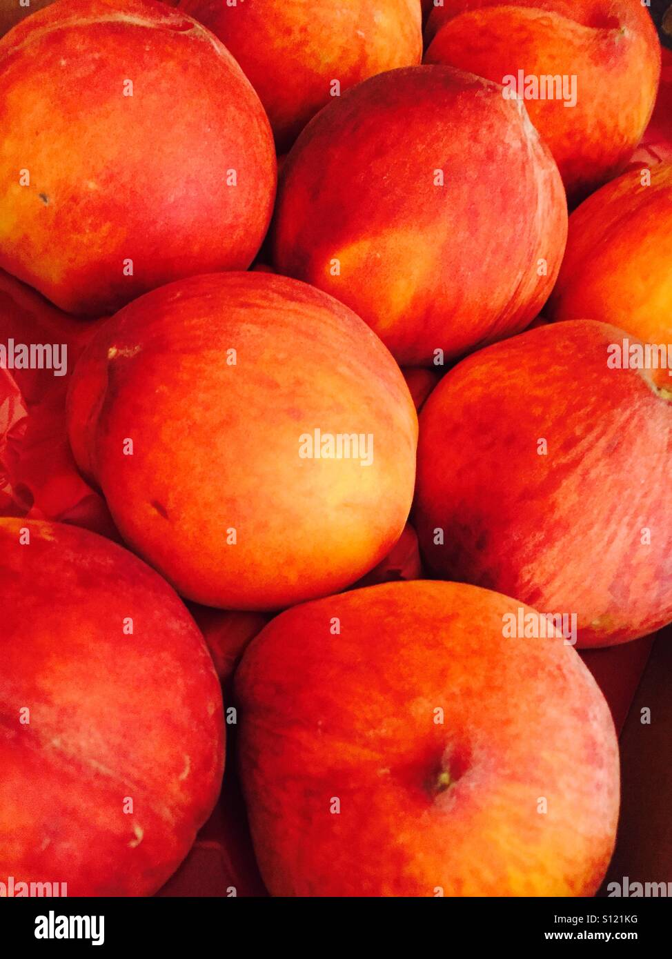 California fresca 'Summer fiamma' pesche - Immagine stock catturata con smartphone