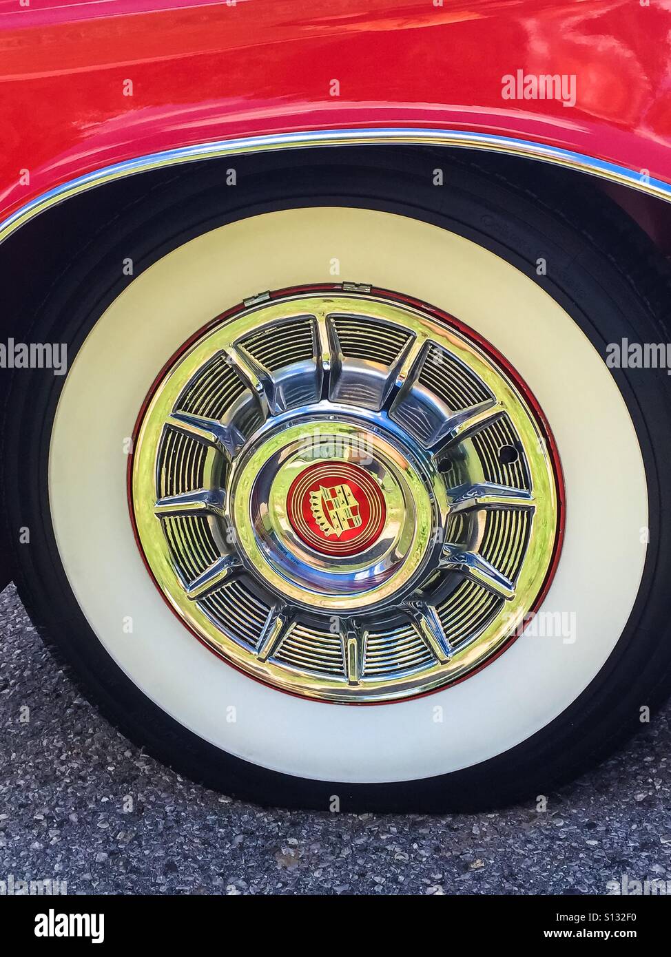 Ruota,1957 Cadillac - Immagine stock catturata con smartphone