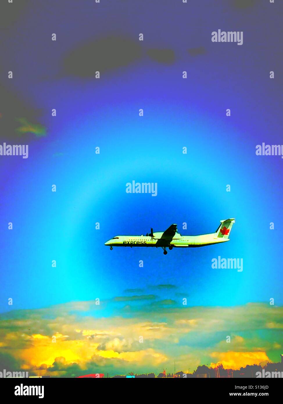 Atterraggio all'Aeroporto Internazionale di Calgary - Immagine stock catturata con smartphone