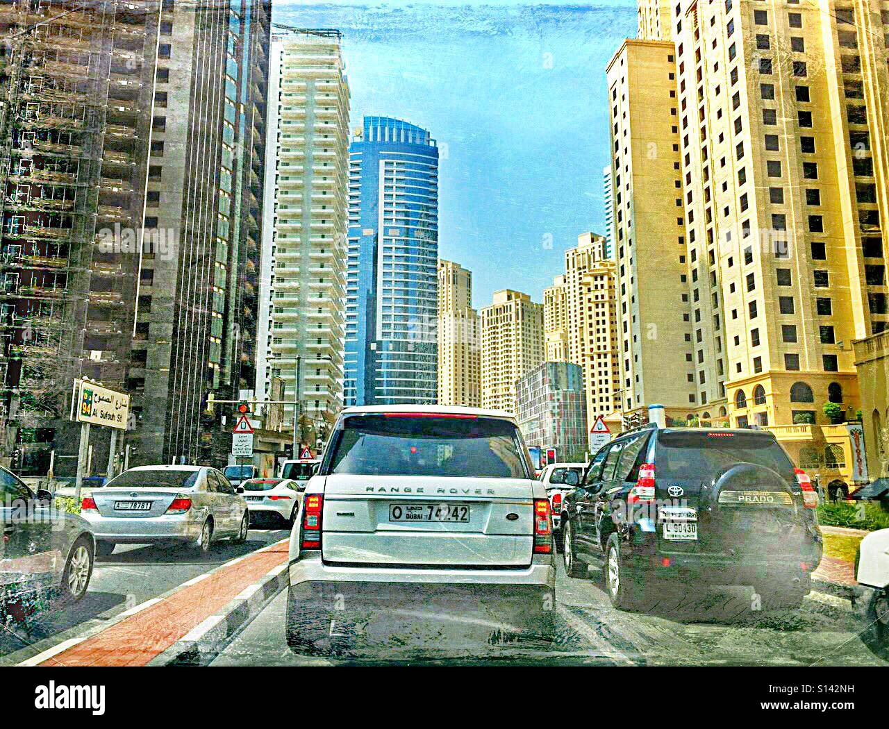 ...Street, Lusso Dubai... - Immagine stock catturata con smartphone