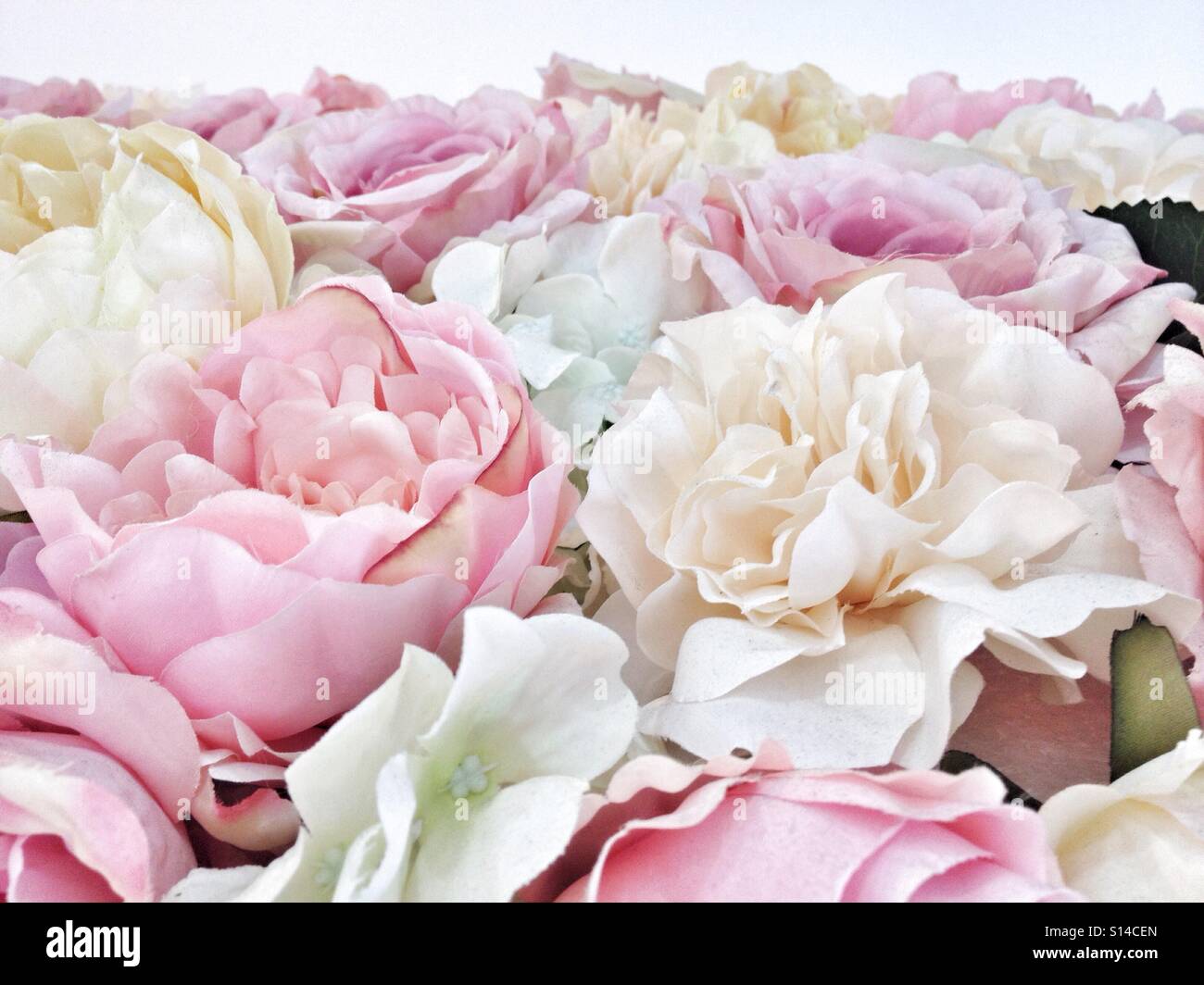 Rosa pastello & Peonia fiori, rosa, pesca, bianco, giallo, composizioni floreali Bouquet Foto Stock