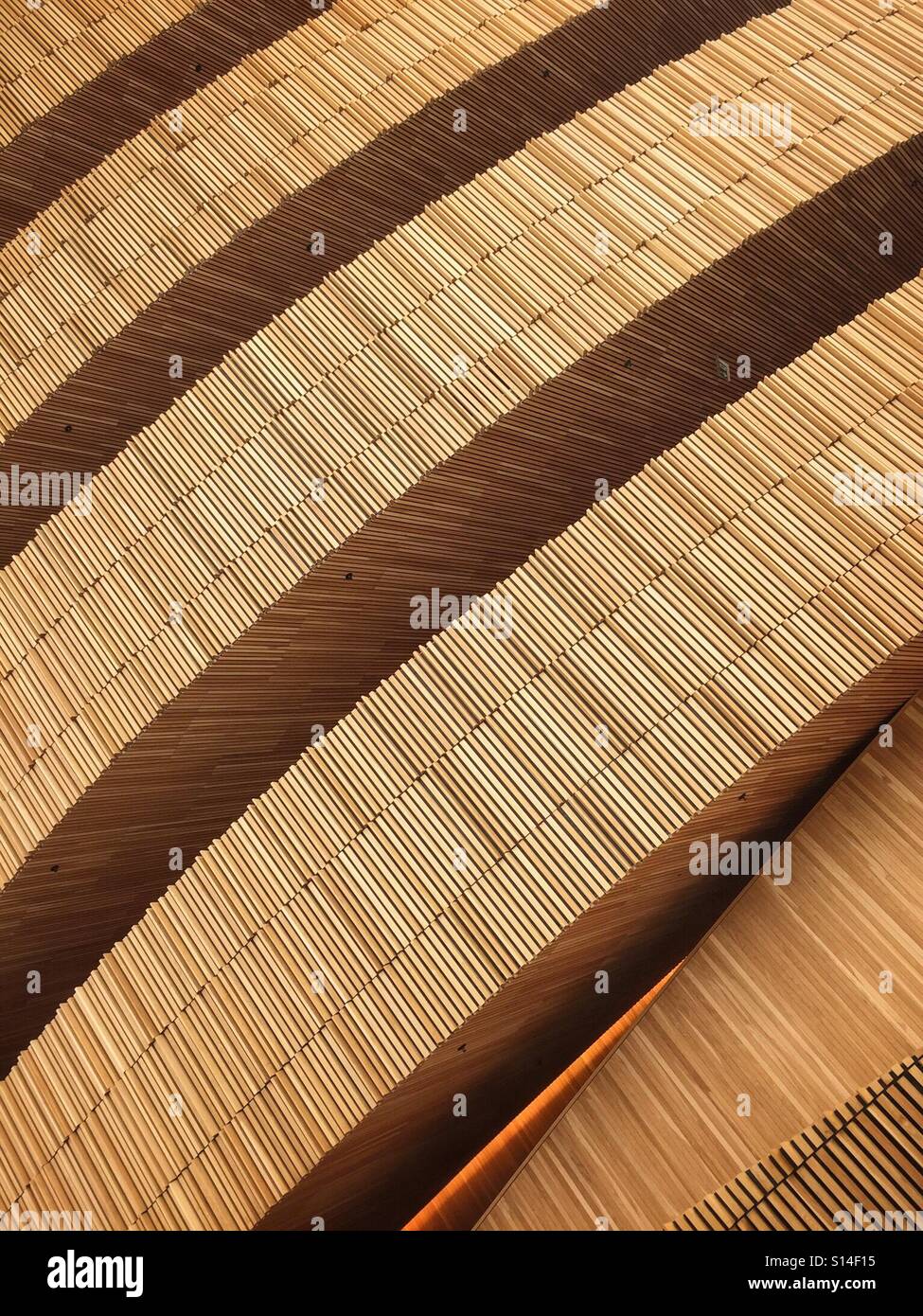 All'interno del Teatro dell'Opera di Oslo in Norvegia dall'architetto Snohetta. - Immagine stock catturata con smartphone