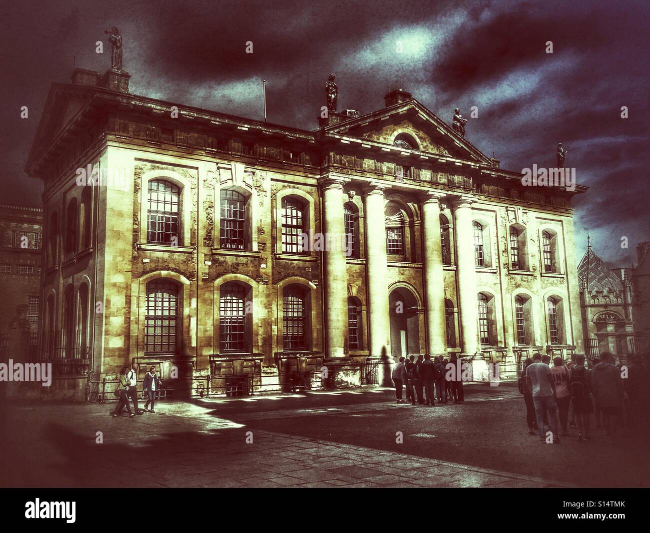 Il Clarendon Building, ora parte della biblioteca Bodleian, Università di Oxford, Inghilterra. - Immagine stock catturata con smartphone
