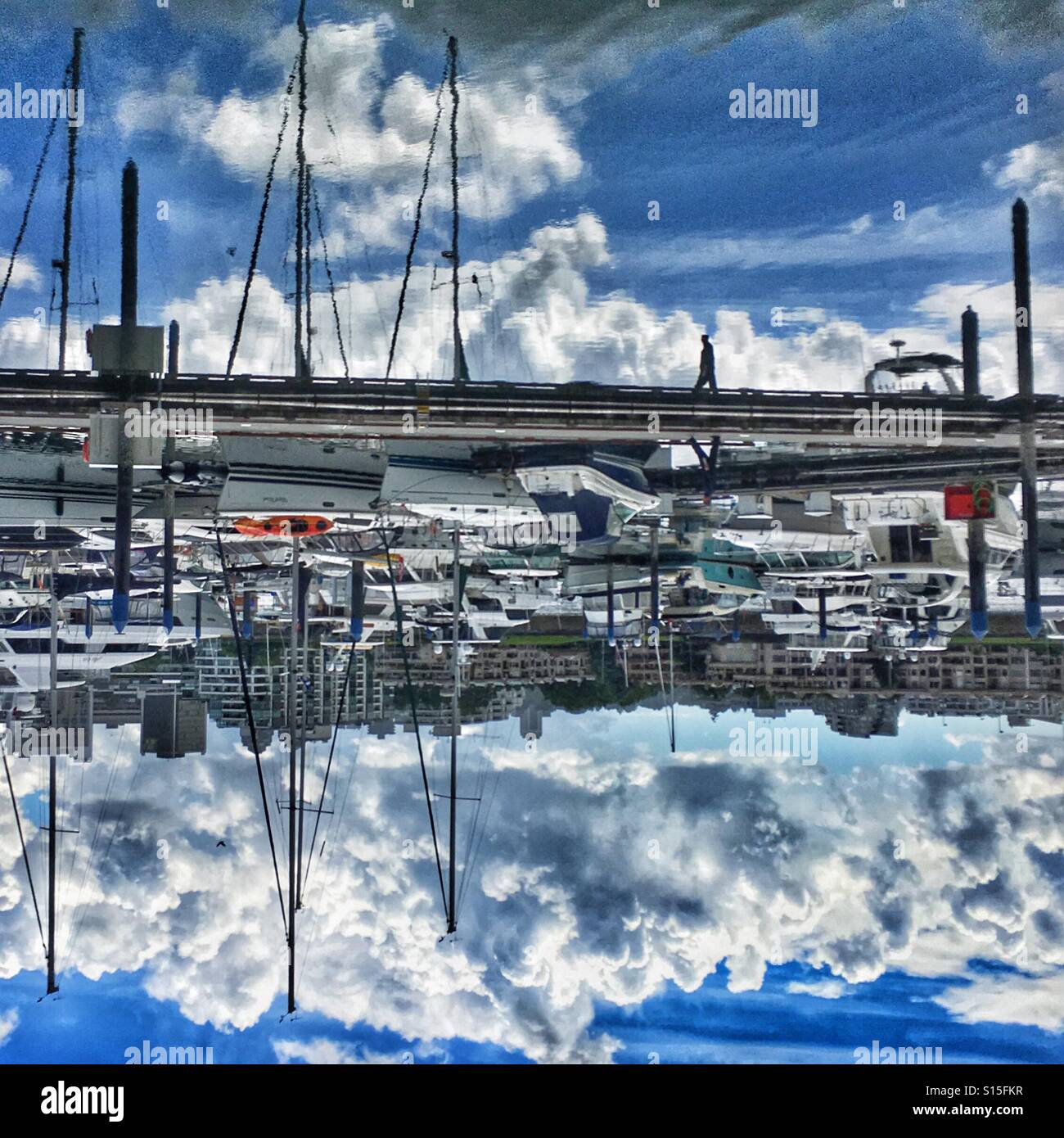 Riflessioni in barca in Vancouver - Immagine stock catturata con smartphone