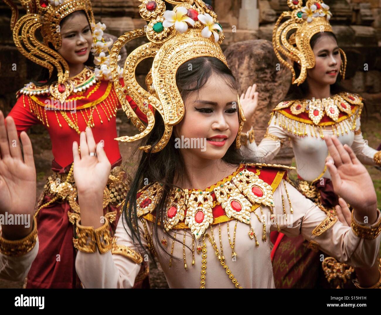 Tradizionale danzatrici tailandesi - Immagine stock catturata con smartphone