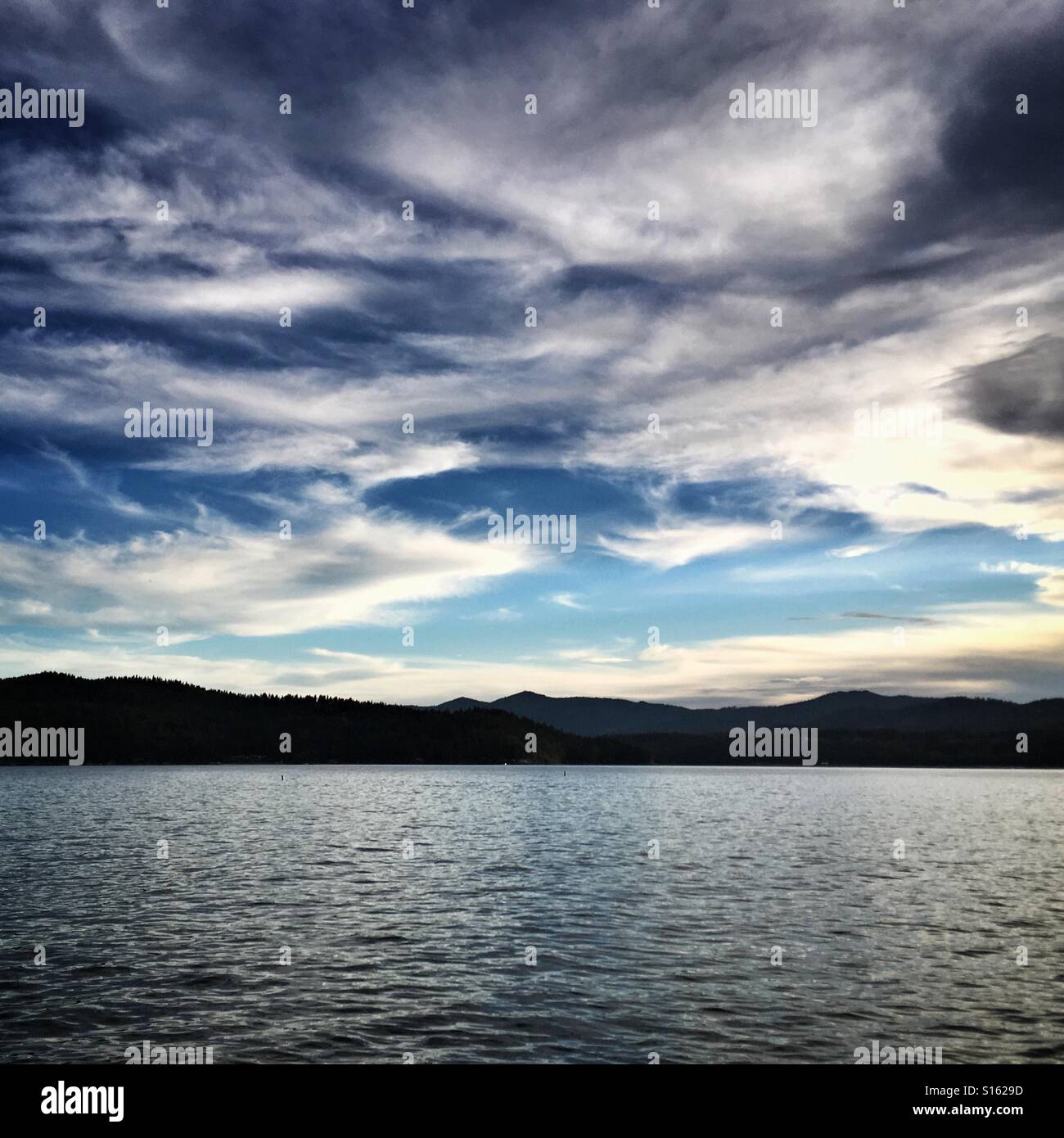 Tramonto sul lago di Coeur d'Alene Foto Stock