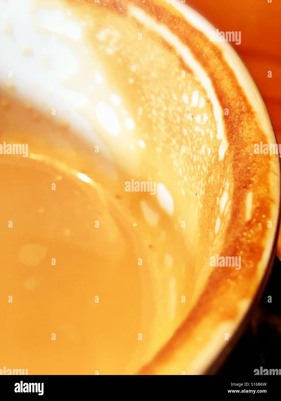 Svuotare tazza da caffè - Immagine stock catturata con smartphone