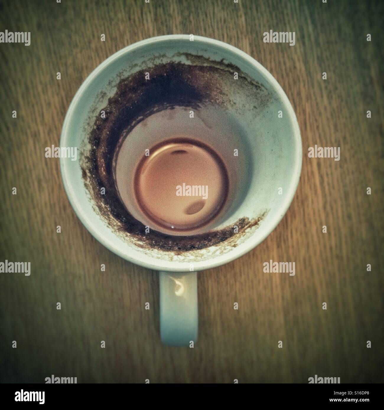 Tazza vuota di caffè. - Immagine stock catturata con smartphone