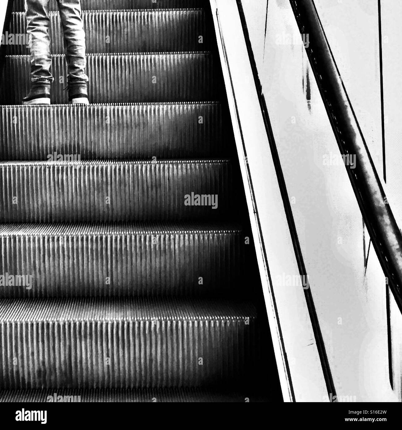 Sulla up escalator Foto Stock