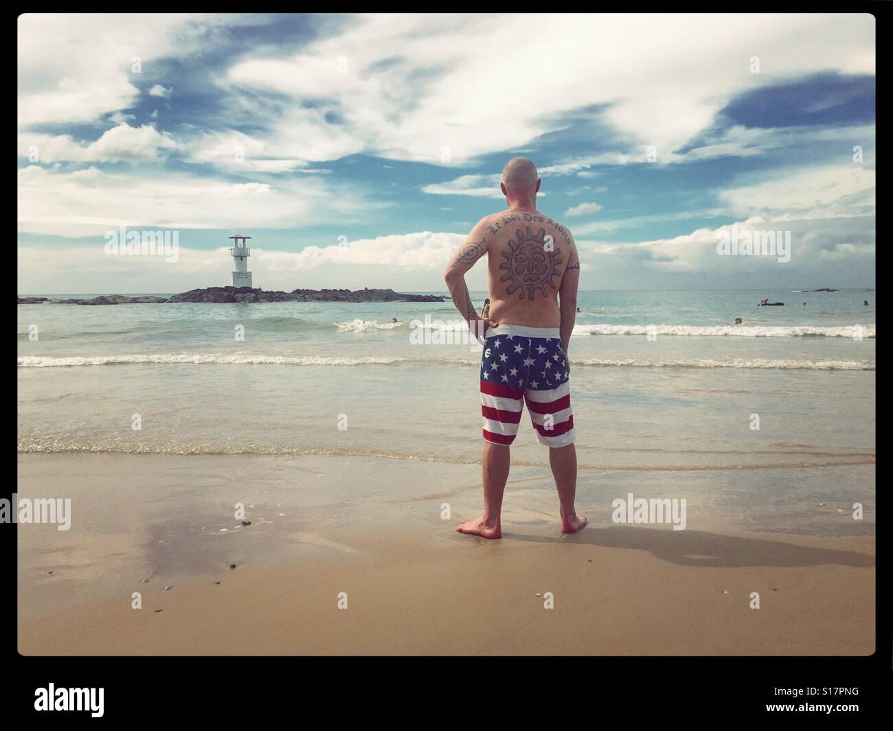 Bagnante a Khaolak - Immagine stock catturata con smartphone