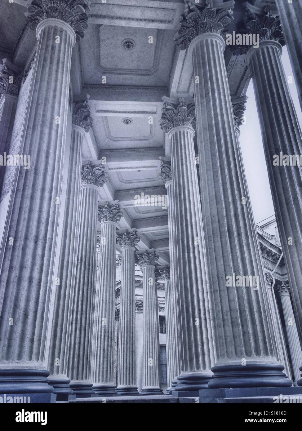 Colonne - Immagine stock catturata con smartphone
