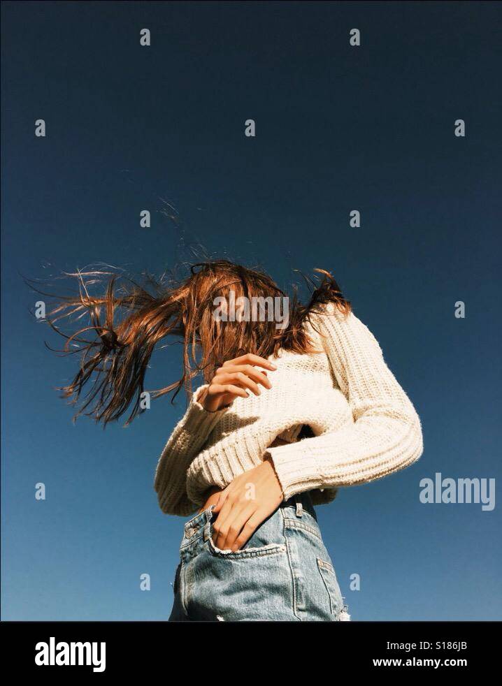 Una ragazza che balla Foto Stock