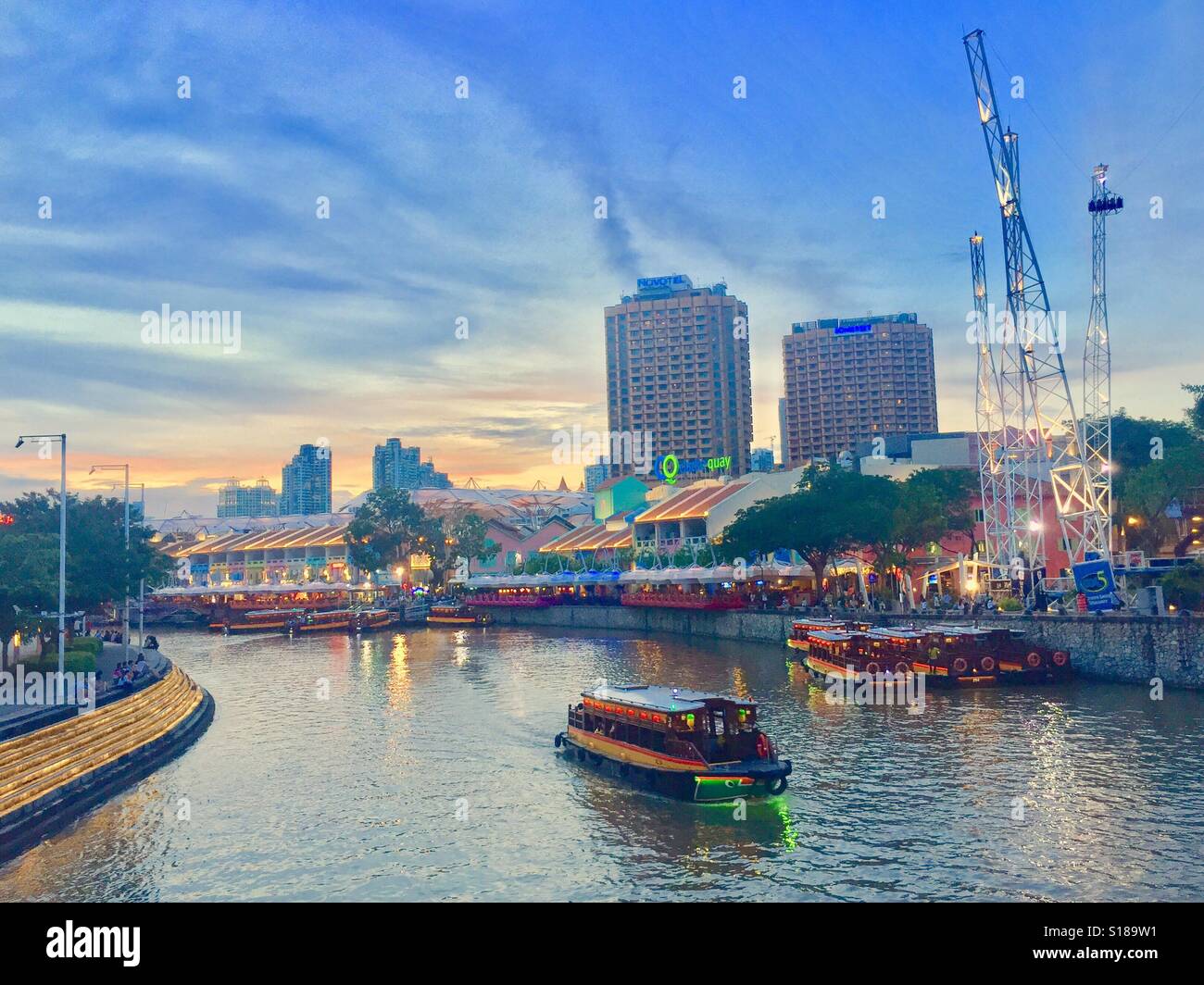Singapore Clark Quay nel crepuscolo serale Foto Stock