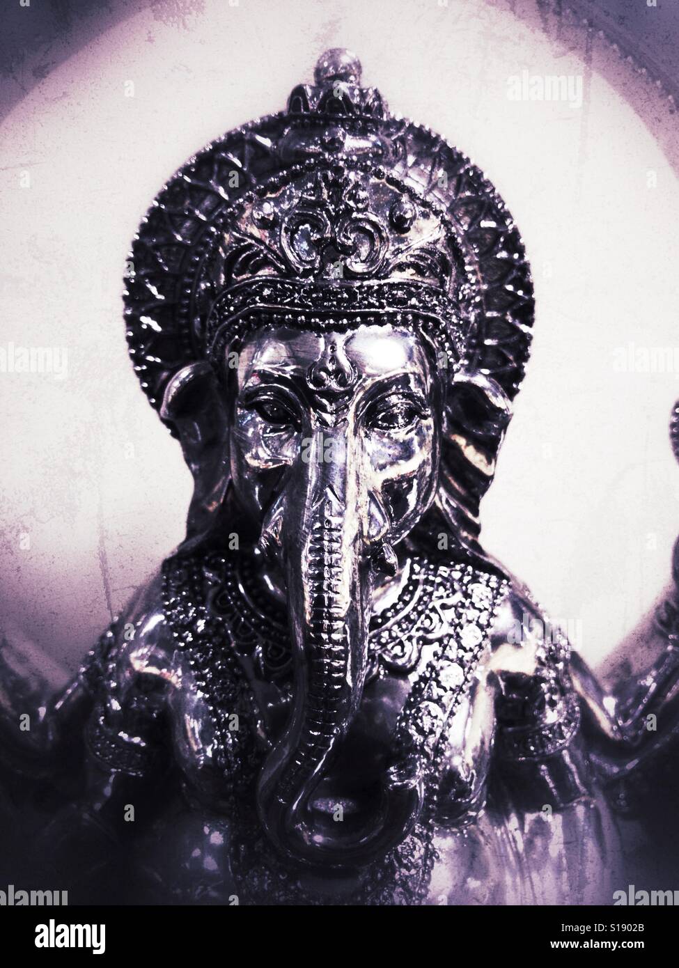 Il dio indù Ganesh statua d'argento Foto Stock