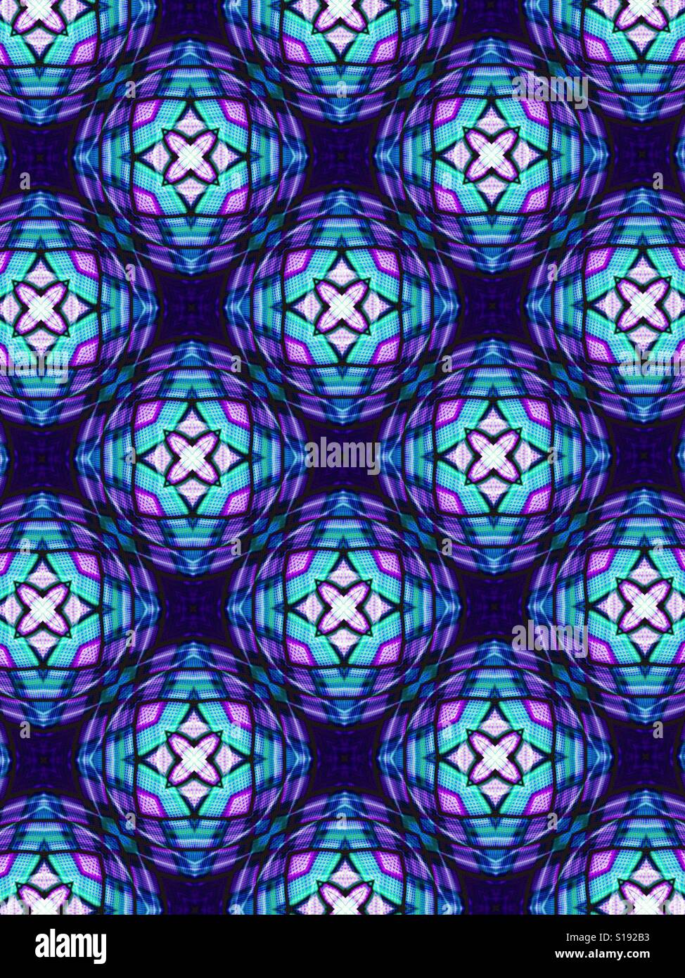 Un modello astratto di cerchi luminosi con stelle al centro utilizzando i colori viola e blu Foto Stock