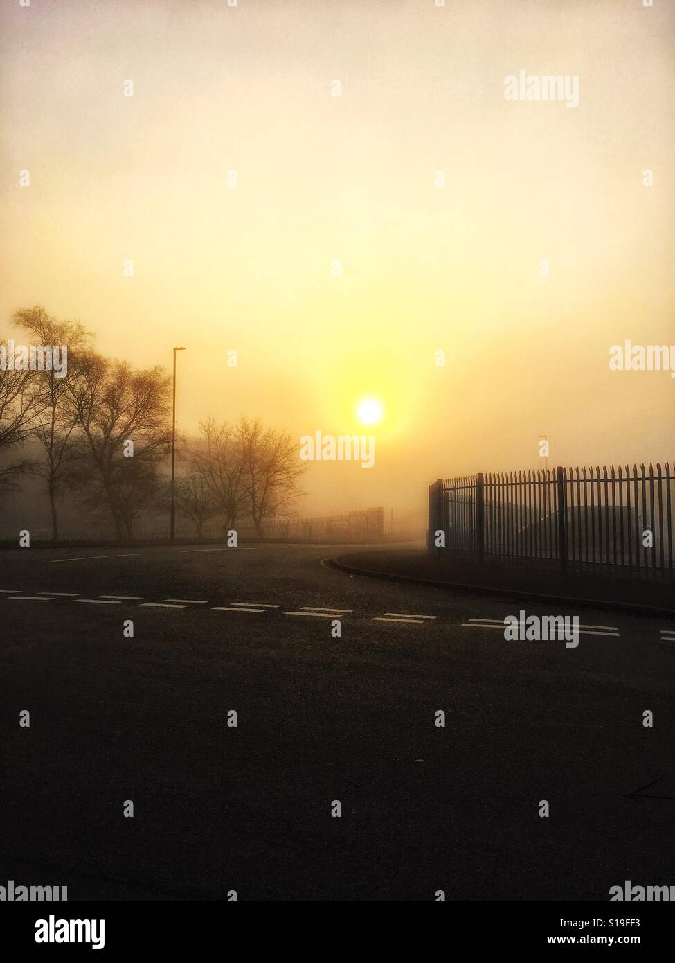 Mist urbano - Immagine stock catturata con smartphone